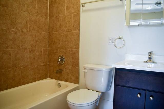 Apartment for rent at 6616 N Glenwood Ave, Chicago, IL 60626