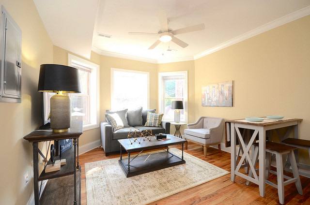 Apartment for rent at 6616 N Glenwood Ave, Chicago, IL 60626