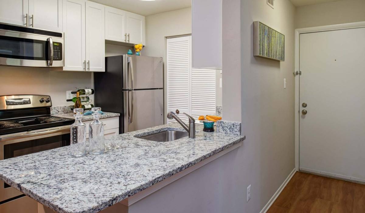 Apartment for rent at Hunt Club, 404 Christopher Ave, Gaithersburg, MD 20879