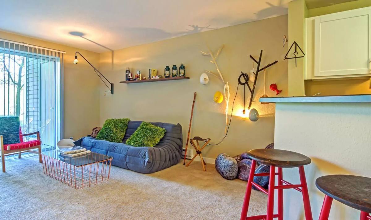 Apartment for rent at Birch Pointe, 17520 NW Cornell Rd, Beaverton, OR 97006