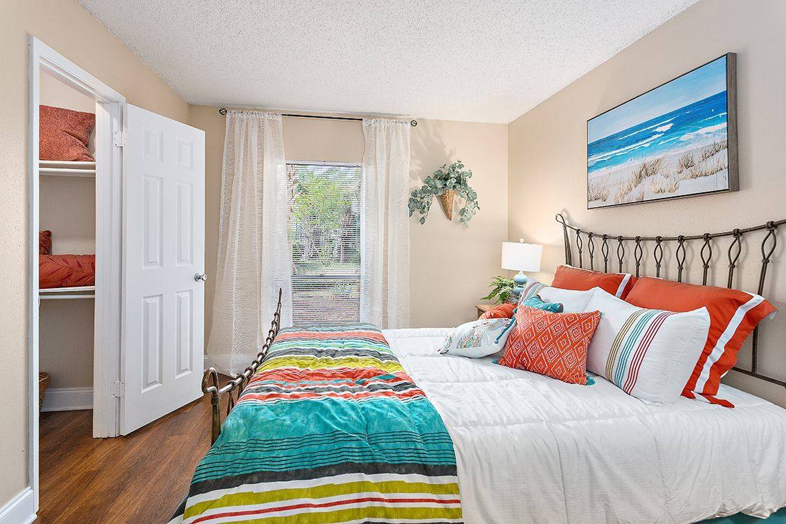 Apartment for rent at Dwell at Greenridge, 7910 Crossroads Dr, Charleston, SC 29406