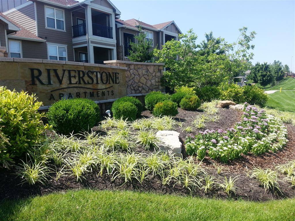 Apartment for rent at Riverstone, 8940 N Shannon Ave, Kansas City, MO 64153