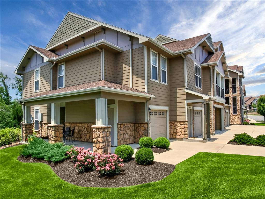 Apartment for rent at Riverstone, 8940 N Shannon Ave, Kansas City, MO 64153