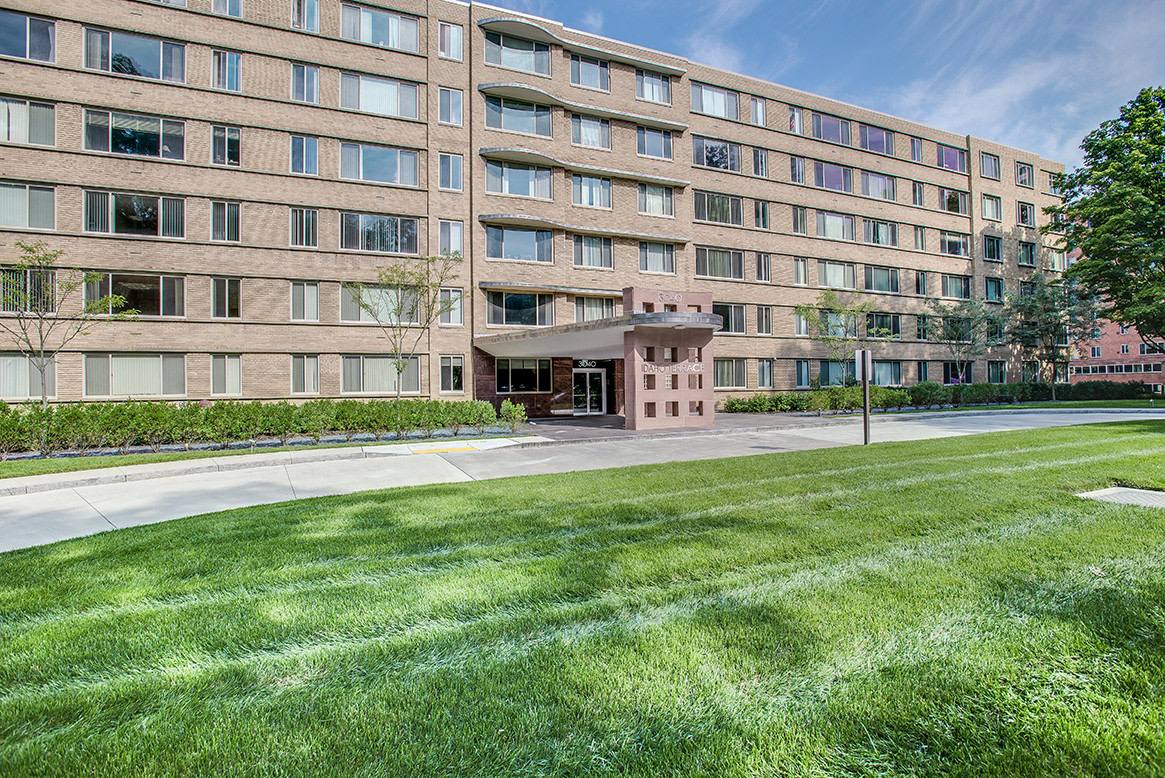 Apartment for rent at Idaho Terrace, 3040 Idaho Ave NW, Washington, DC 20016