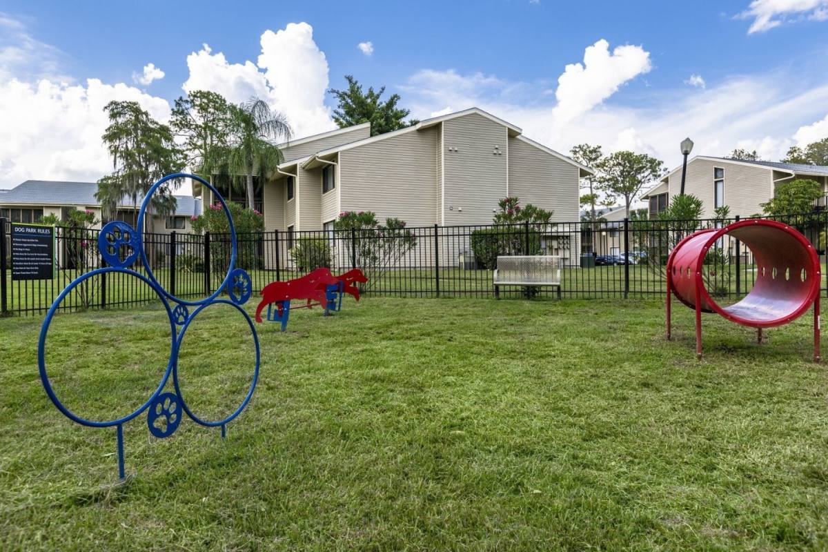 Apartment for rent at Enclave at Lake Ellenor, 2100 W Oak Ridge Rd, Orlando, FL 32809