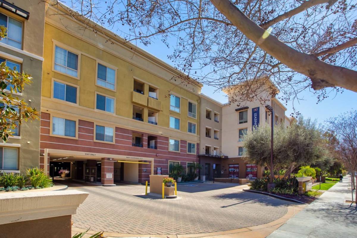 Apartment for rent at The Enclave at Warner Center Apartment Homes, 6710 Variel Ave, Canoga Park, CA 91303