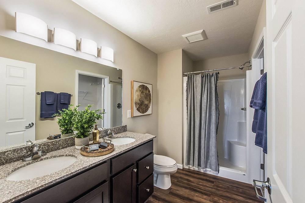 Apartment for rent at Redwood Southgate, 11801 Durham Rd, Southgate, MI 48195