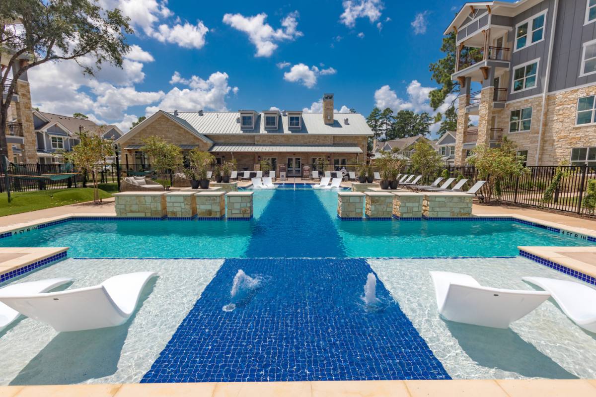 Apartment for rent at Creekside Park the Residences, 26700 Kuykendahl Rd, Tomball, TX 77375