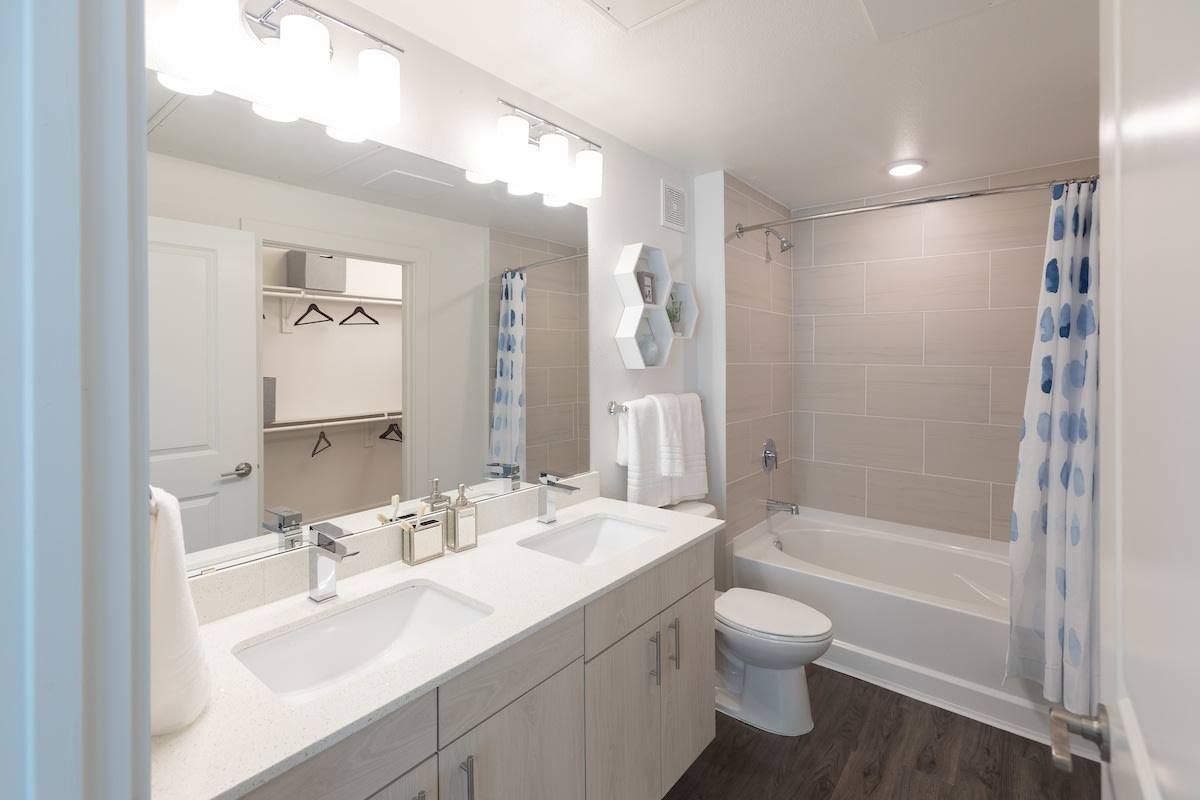 Apartment for rent at Creekside Park the Residences, 26700 Kuykendahl Rd, Tomball, TX 77375