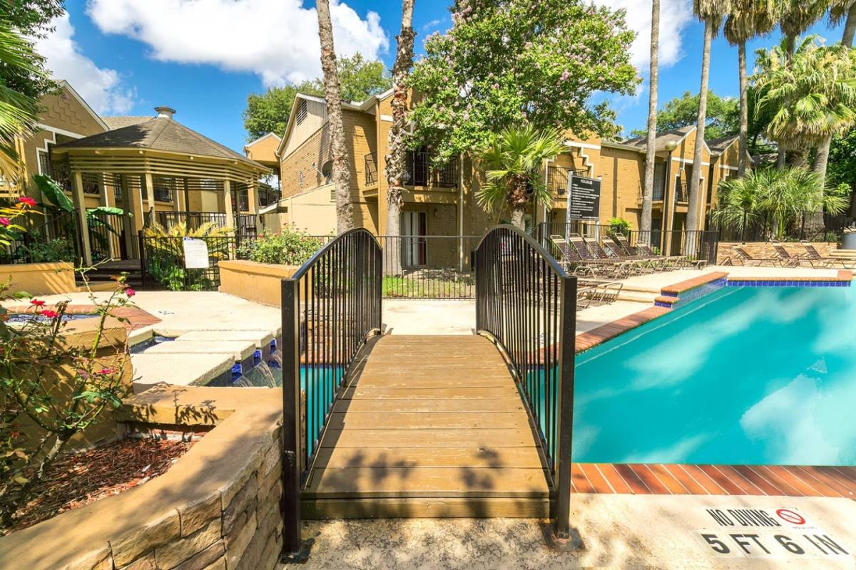 Apartment for rent at Serenity at Cityside, 6061 Beverly Hill St, Houston, TX 77057
