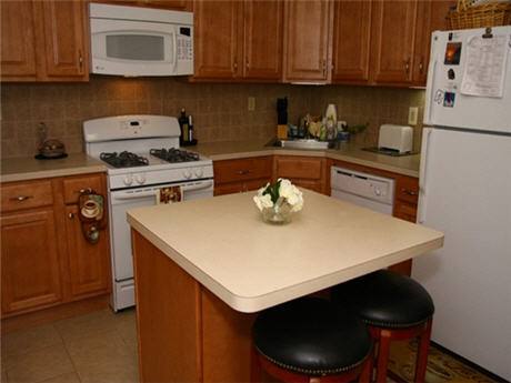 Apartment for rent at Center Grove Village, 100 Center Grove Rd, Randolph, NJ 07869