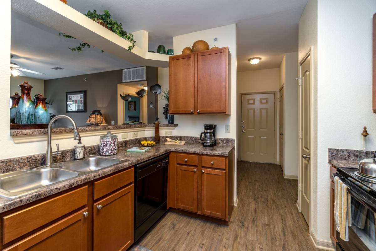 Apartment for rent at Mira Loma Apartment Homes, 7601 Gateway Blvd, San Antonio, TX 78233