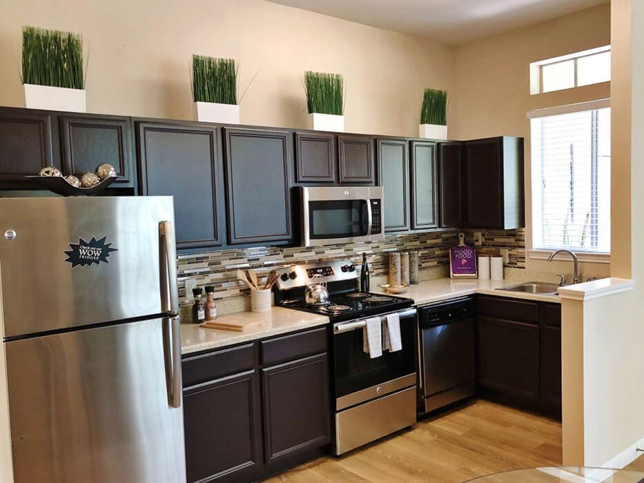 Apartment for rent at Mallard Creek, 23423 Highway 59, Kingwood, TX 77339