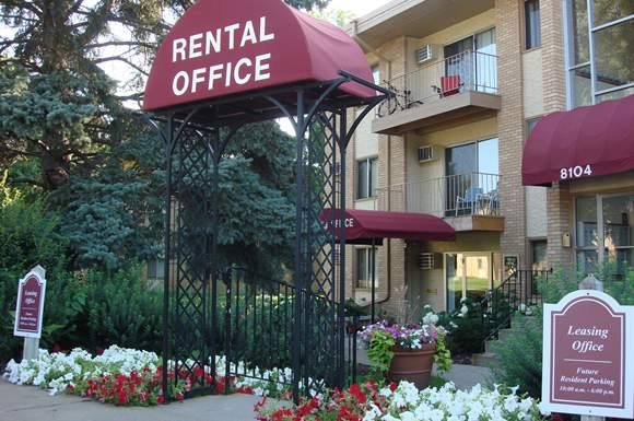 Apartment for rent at Villa Del Coronado, 8104 Zane Ave N, Minneapolis, MN 55443