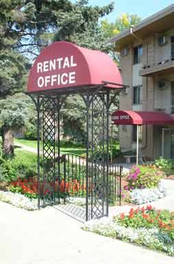 Apartment for rent at Villa Del Coronado, 8104 Zane Ave N, Minneapolis, MN 55443