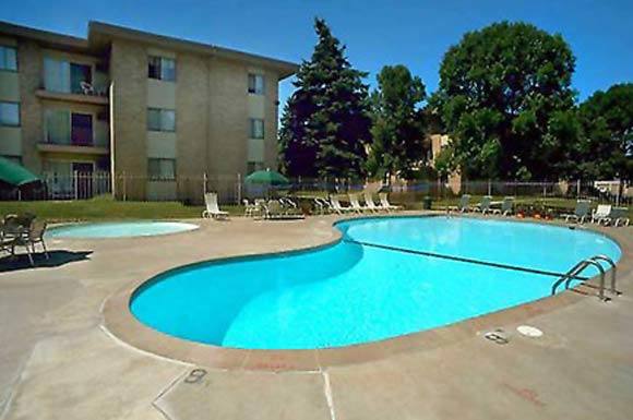 Apartment for rent at Villa Del Coronado, 8104 Zane Ave N, Minneapolis, MN 55443
