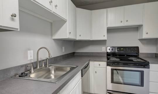 Apartment for rent at Fir Hill Towers, 55 Fir Hill, Akron, OH 44304