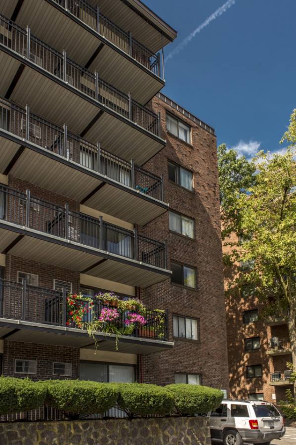 Apartment for rent at Hamilton Place, 233 Main St, Watertown, MA 02472