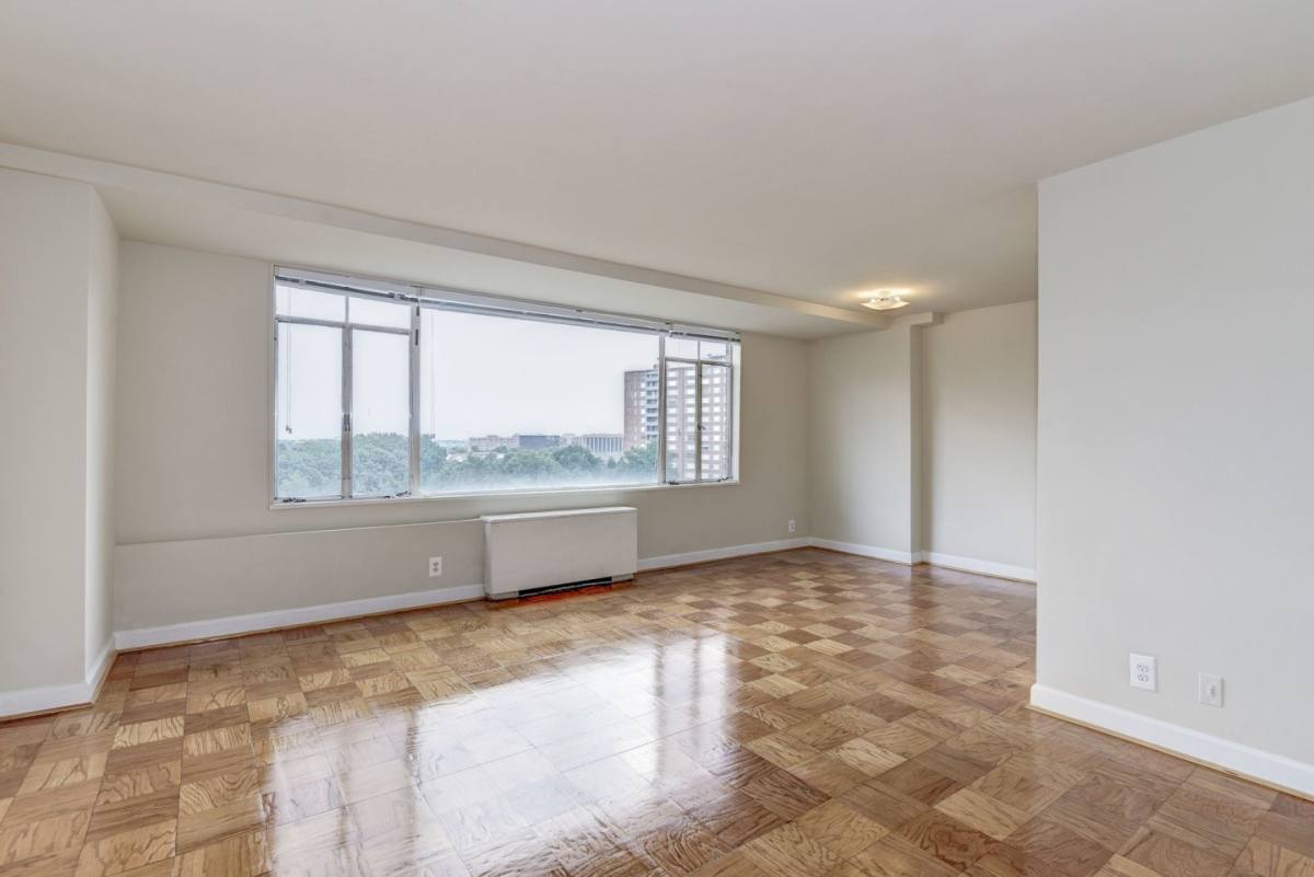 Apartment for rent at Stratford at Southern Towers, 4901 Seminary Rd, Alexandria, VA 22311