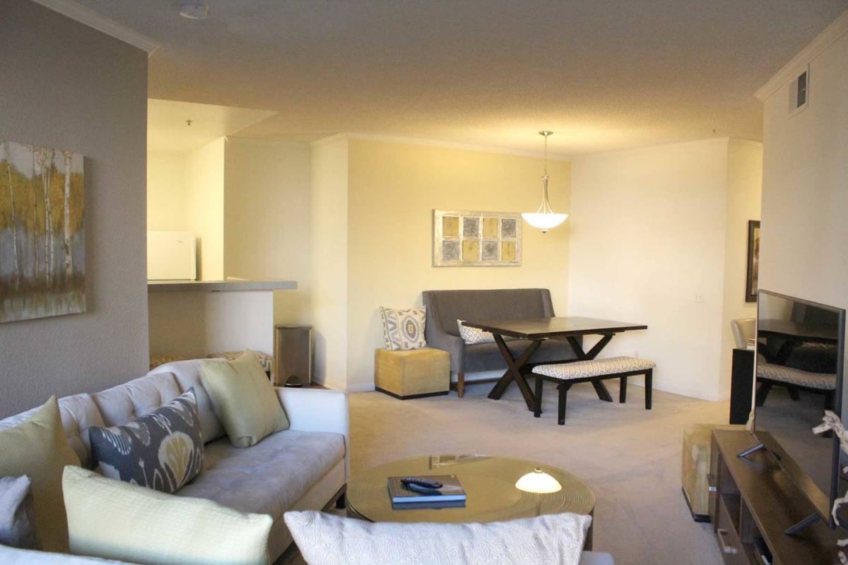 Apartment for rent at Costa Verde Village, 8720 Costa Verde Blvd, San Diego, CA 92192