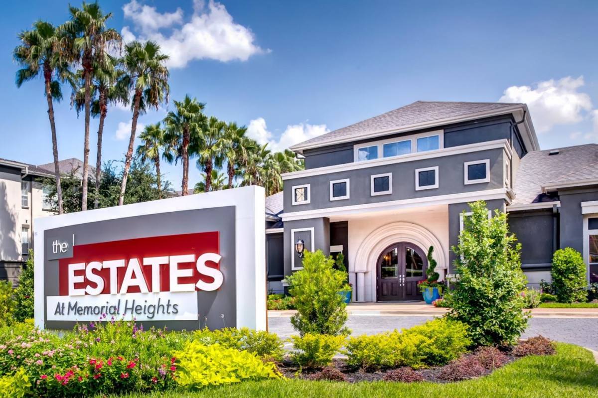 Apartment for rent at Estates at Memorial Heights, 616 Memorial Heights Dr, Houston, TX 77007