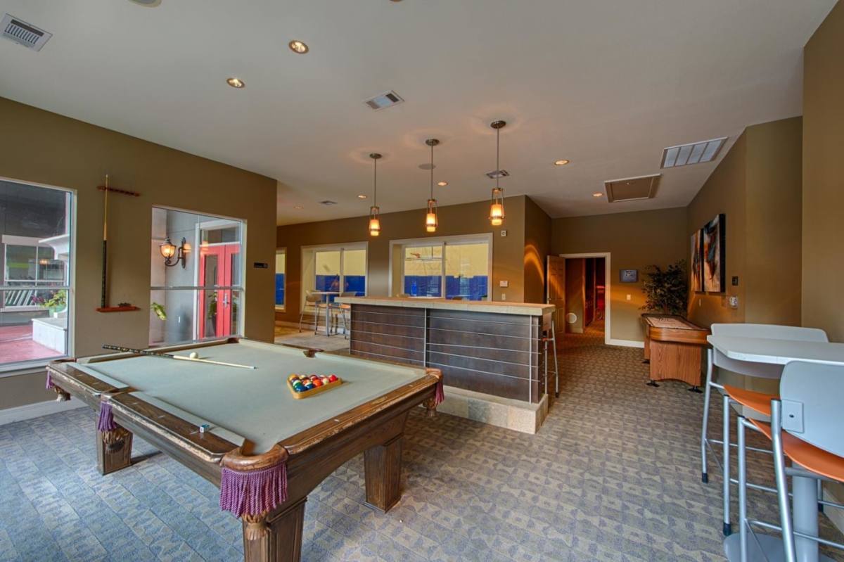 Apartment for rent at Estates at Memorial Heights, 616 Memorial Heights Dr, Houston, TX 77007
