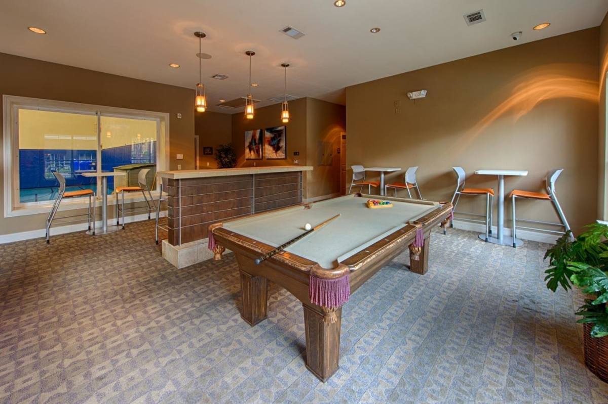 Apartment for rent at Estates at Memorial Heights, 616 Memorial Heights Dr, Houston, TX 77007