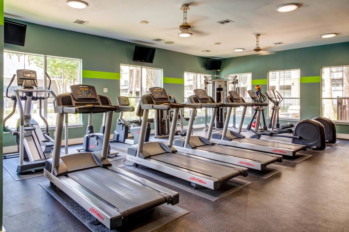 Apartment for rent at Estates at Memorial Heights, 616 Memorial Heights Dr, Houston, TX 77007