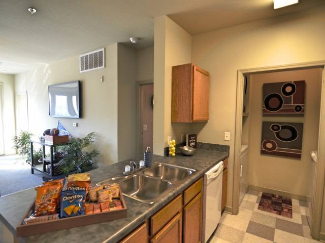 Apartment for rent at Stratum on Highland, 510 S Highland St, Memphis, TN 38111