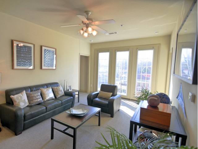Apartment for rent at Stratum on Highland, 510 S Highland St, Memphis, TN 38111