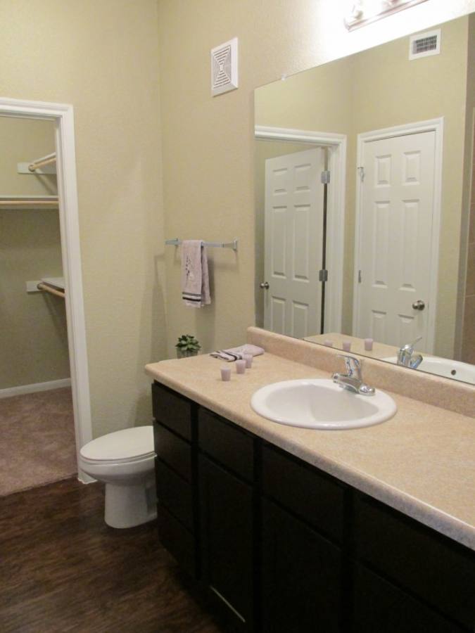 Apartment for rent at Oakland Hills, 386 Paloma Dr, Floresville, TX 78114