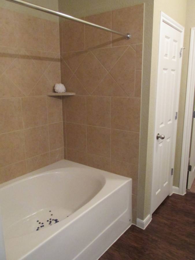 Apartment for rent at Oakland Hills, 386 Paloma Dr, Floresville, TX 78114