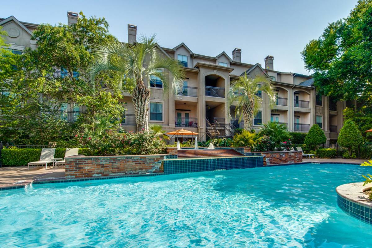 Apartment for rent at Post Oak at Woodway, 99 N Post Oak Lane, Houston, TX 77024