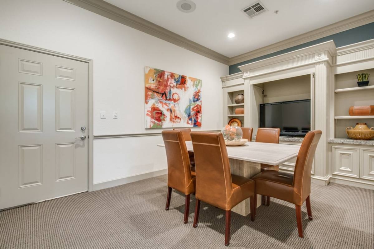 Apartment for rent at Post Oak at Woodway, 99 N Post Oak Lane, Houston, TX 77024