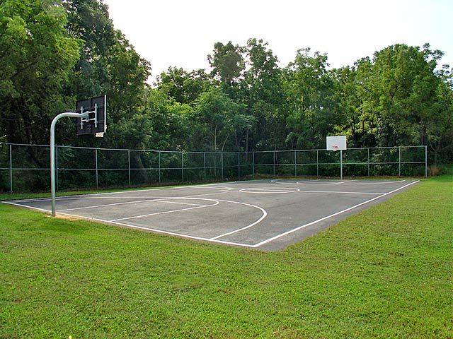 Apartment for rent at Ken Gardens, 400 Matawan Ave, Cliffwood, NJ 07721