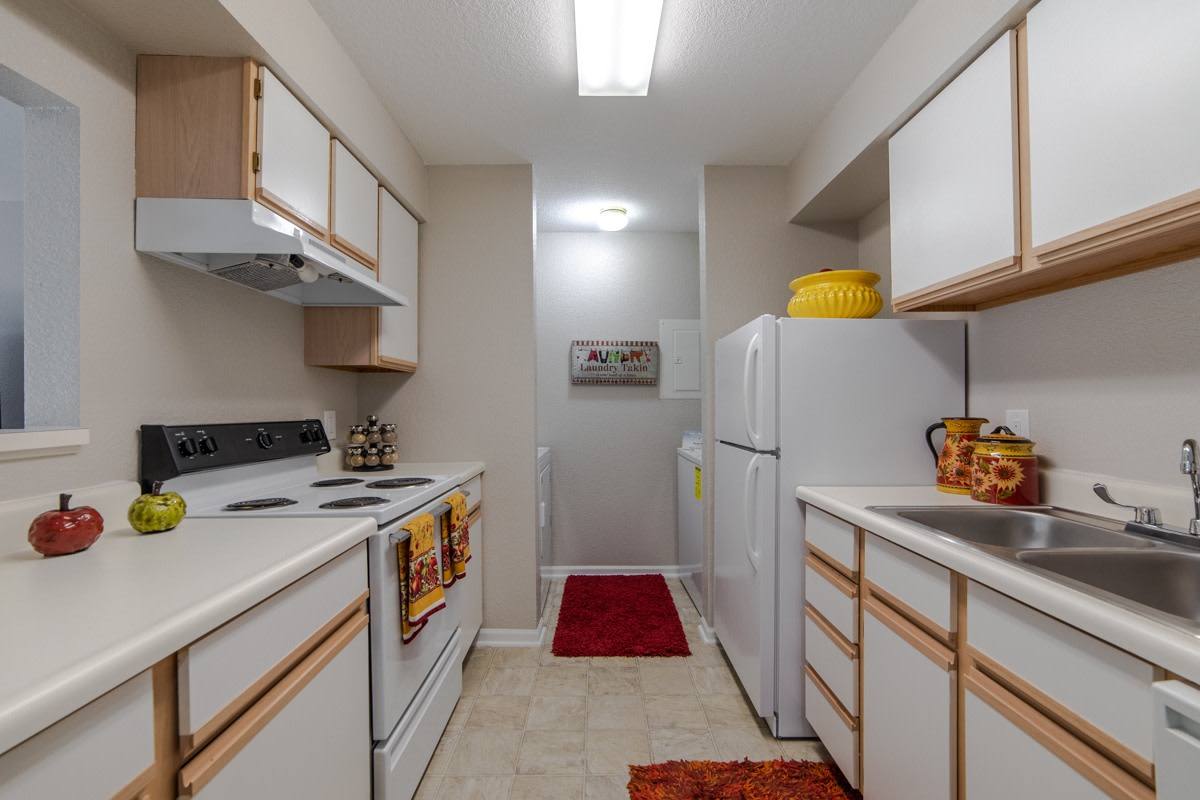 Apartment for rent at Applecreek, 1326 McIntosh Lane, Anderson, IN 46013