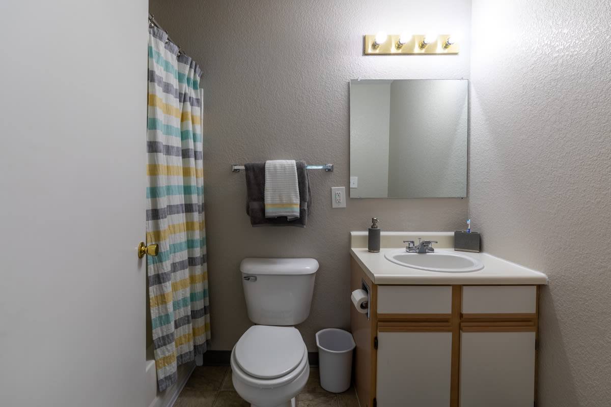 Apartment for rent at Applecreek, 1326 McIntosh Lane, Anderson, IN 46013