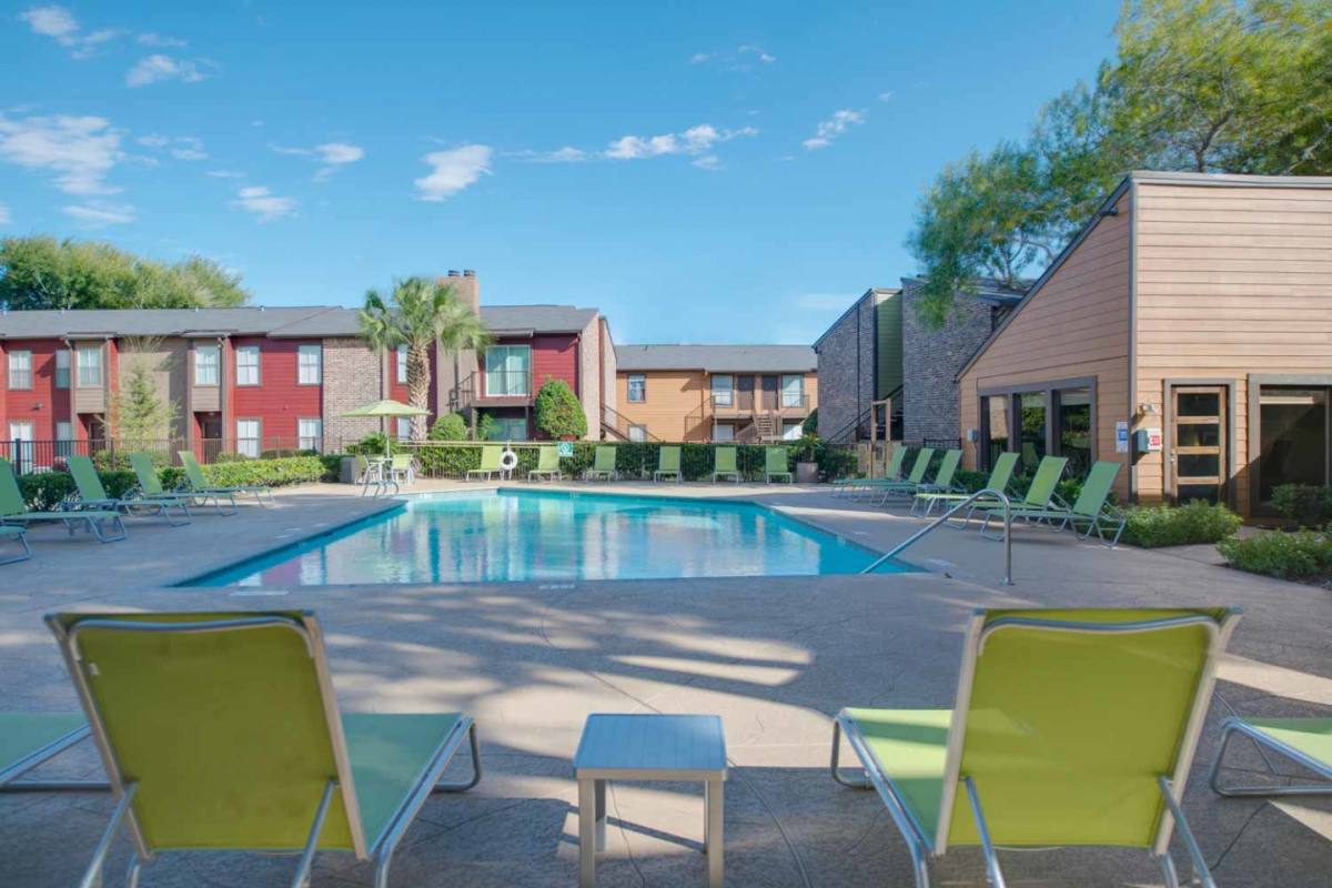 Townhouse for rent at The Wilcox, 2400 S Loop W, Houston, TX 77054