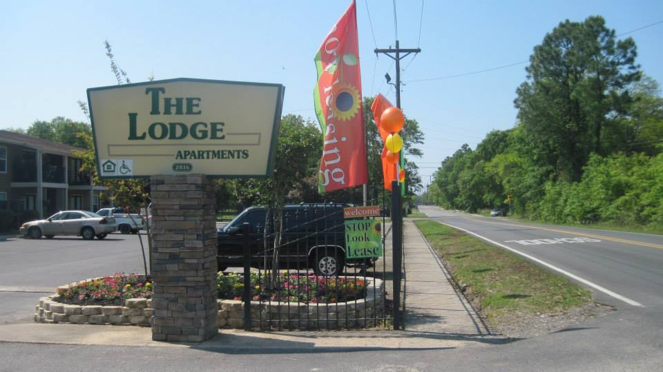Apartment for rent at Lodge, 2816 Eden St, Pascagoula, MS 39581