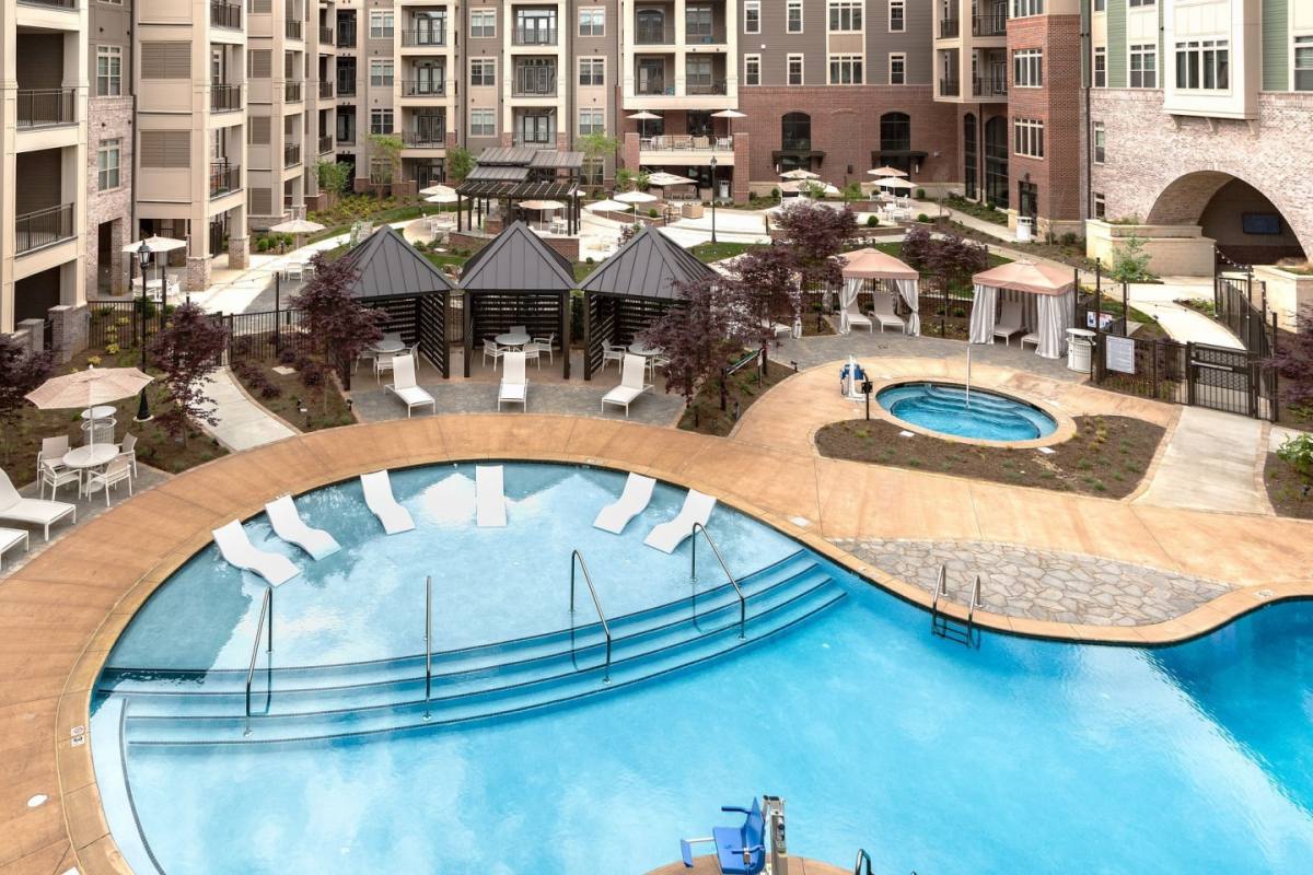 Apartment for rent at Preserve at Westfields, 4950 Westcroft Blvd, Chantilly, VA 20151