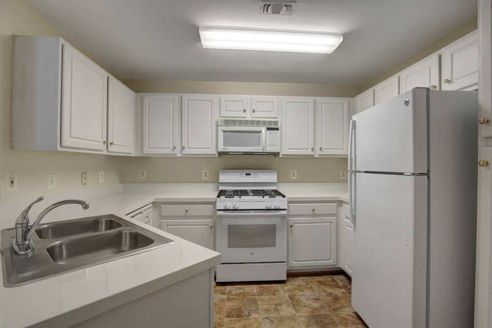 Townhouse for rent at Dulles Greene, 2150 Astoria Circle, Herndon, VA 20170