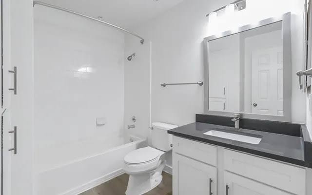 Apartment for rent at Lakeside, 6195 N Major Dr, Beaumont, TX 77713