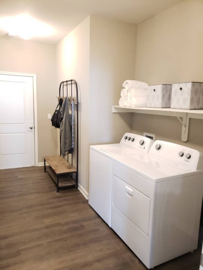 Apartment for rent at The Landing at Tiffany Springs, 9641 N Ambassador Dr, Kansas City, MO 64154