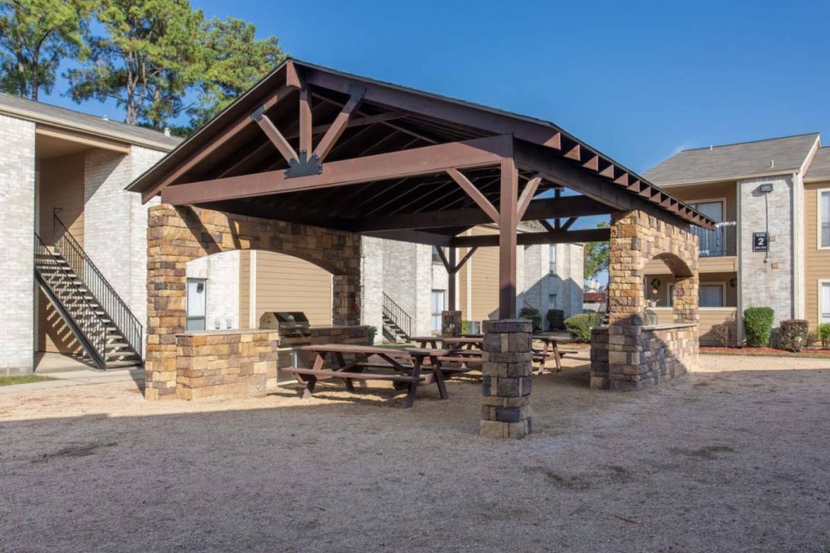 Apartment for rent at Meadowbrook, 515 S Bender Ave, Humble, TX 77338