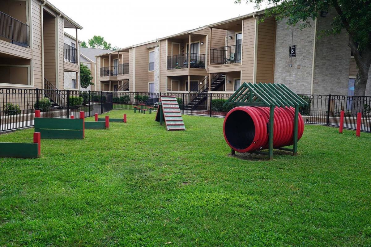 Apartment for rent at Meadowbrook, 515 S Bender Ave, Humble, TX 77338