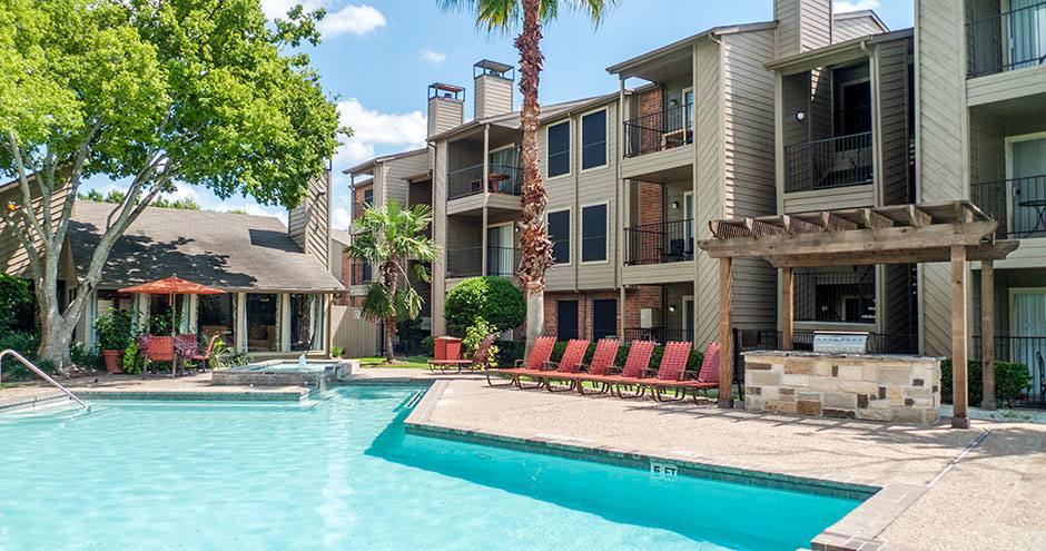 Apartment for rent at Huntington Glen, 12023 Bissonnet St, Houston, TX 77099