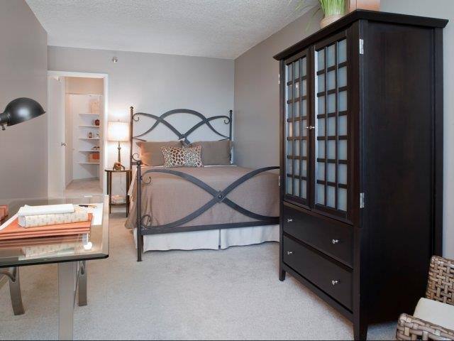 Apartment for rent at Lake Shore Plaza, 445 E Ohio St, Chicago, IL 60611
