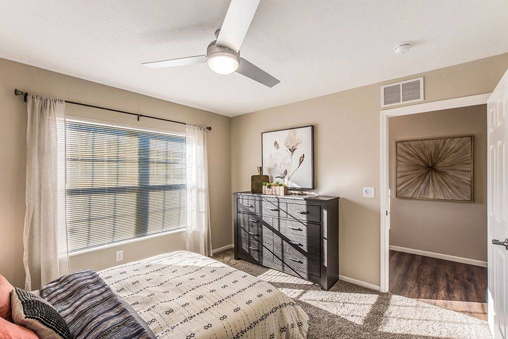 Apartment for rent at Redwood Copley, 4035 Ridgewood Rd, Akron, OH 44321