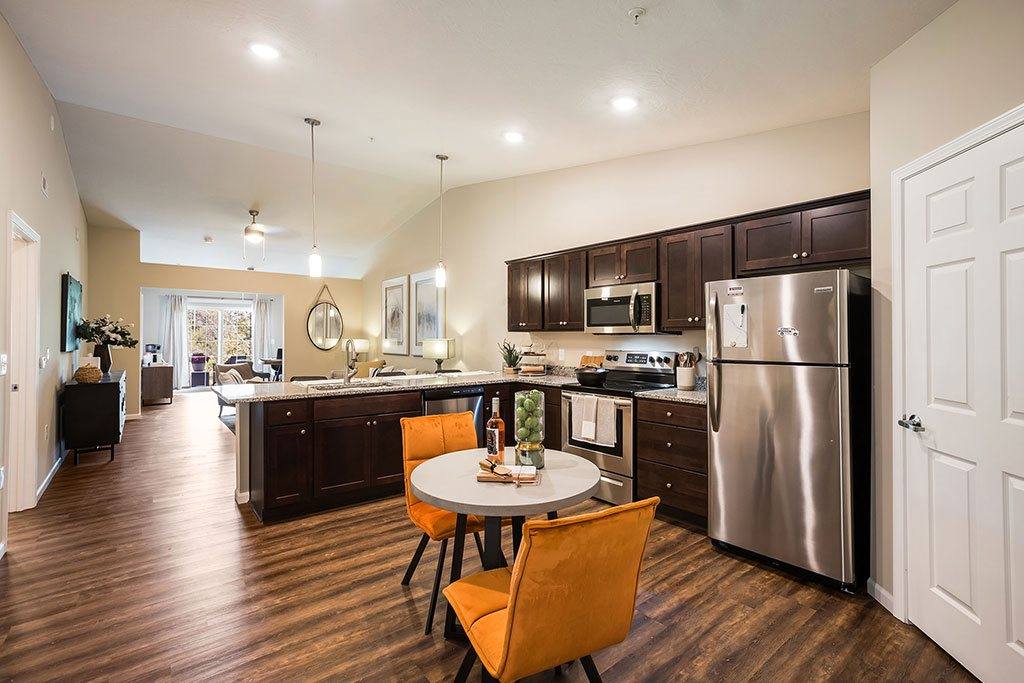 Apartment for rent at Redwood Copley, 4035 Ridgewood Rd, Akron, OH 44321