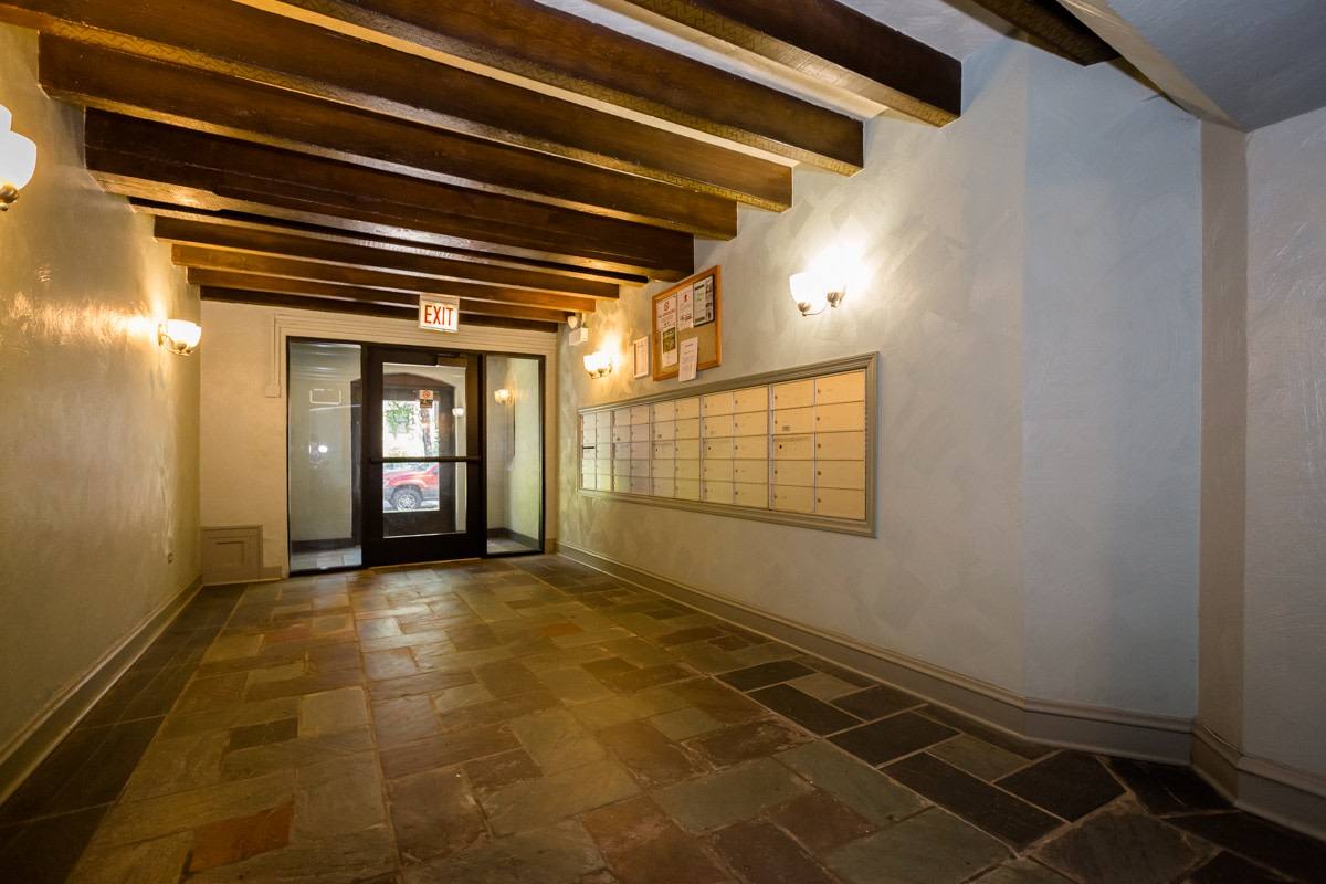 Apartment for rent at Ivy at Sylvan, 5532 S Kenwood Ave, Chicago, IL 60637